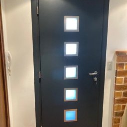 Porte d'entrée aluminium