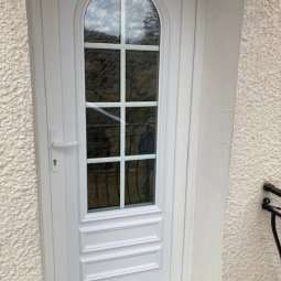 Porte d'entrée PVC